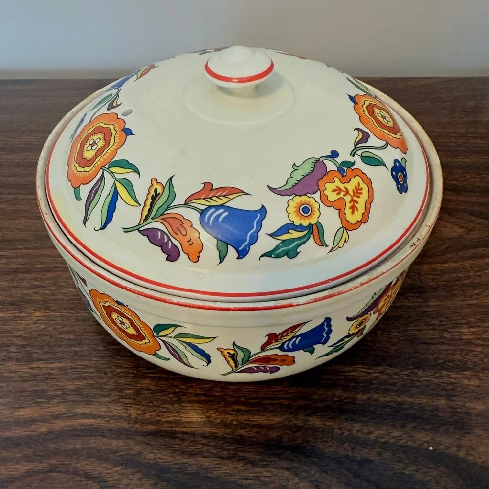 Vintage Halls Pottery 2‎ Qt Round Covered Casserole w Lid Fantasy Flower Pattern